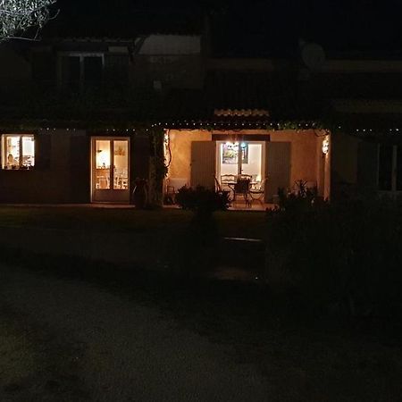 Le Mas Des Oliviers Puget-Ville Exterior photo