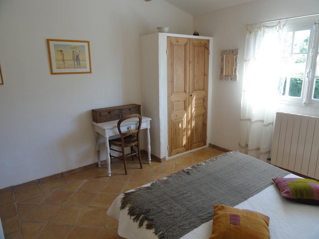 Le Mas Des Oliviers Puget-Ville Room photo